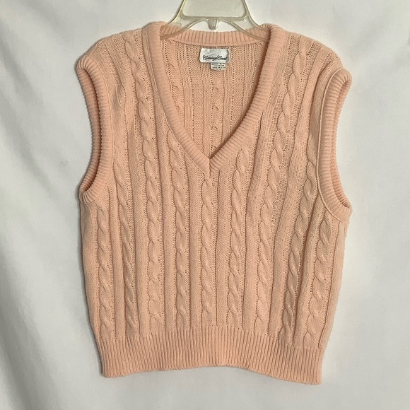 Carriage Court Sweaters - Vintage Peach V-Neck Cable Knit Sweater Vest Size M Preppy Academia